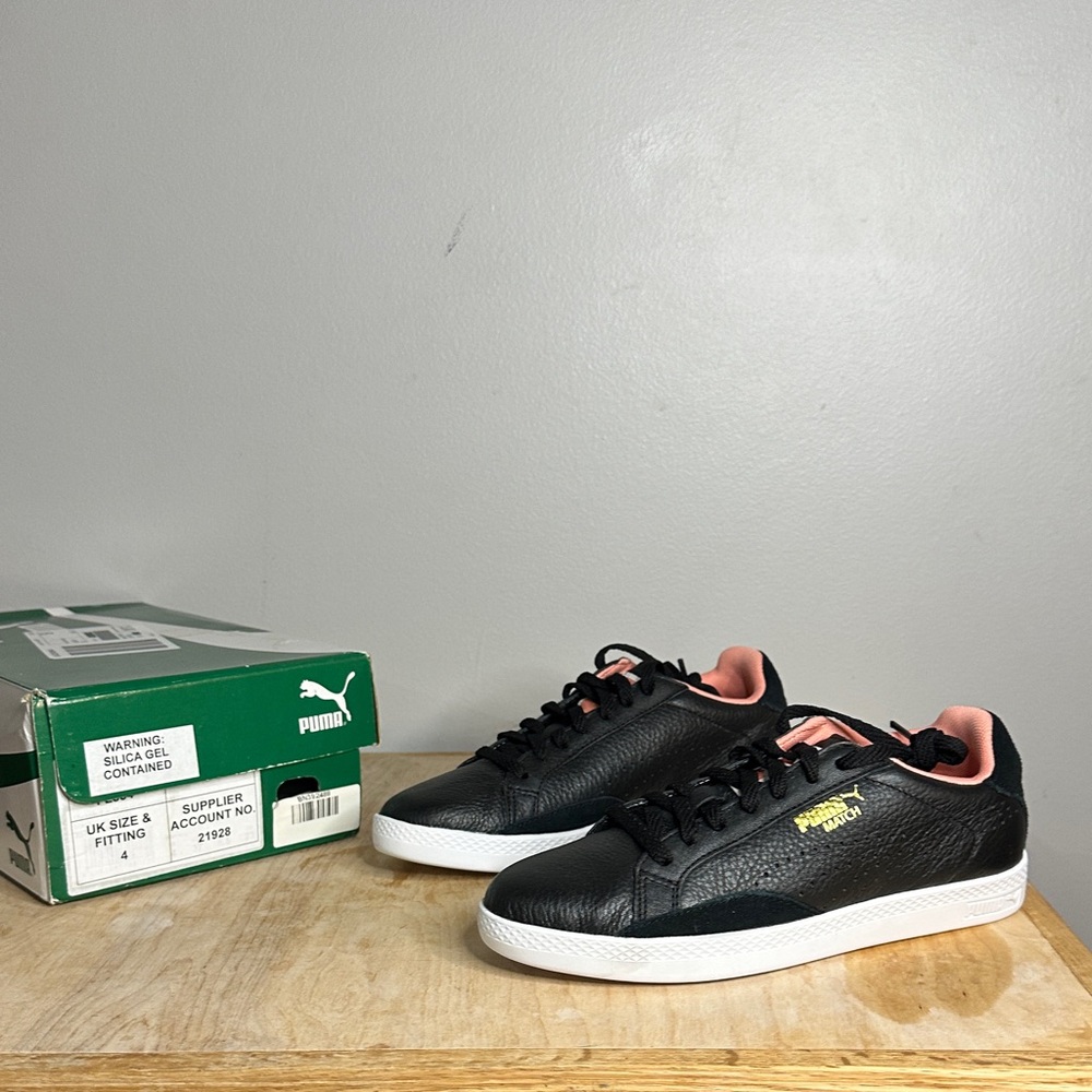 Puma Women's Black and Pink Sneakers